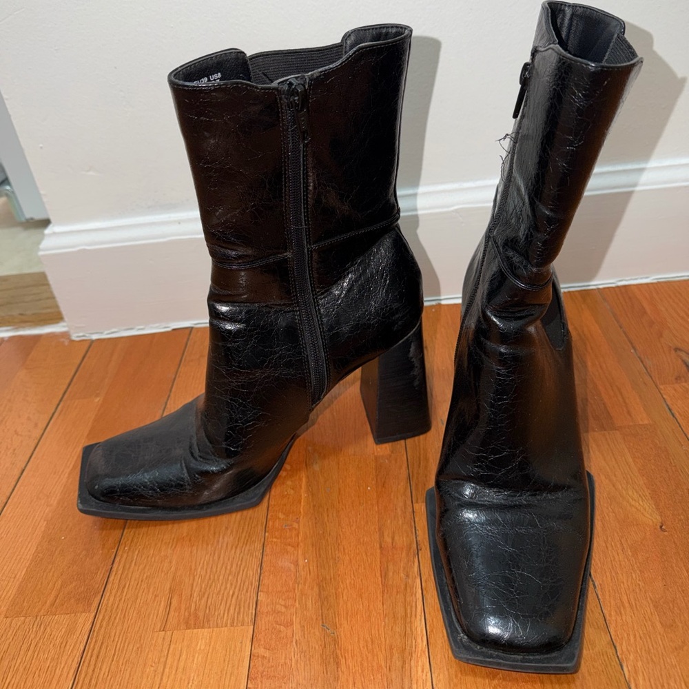 TOPSHOP Square-Toe Mid-Calf Boots